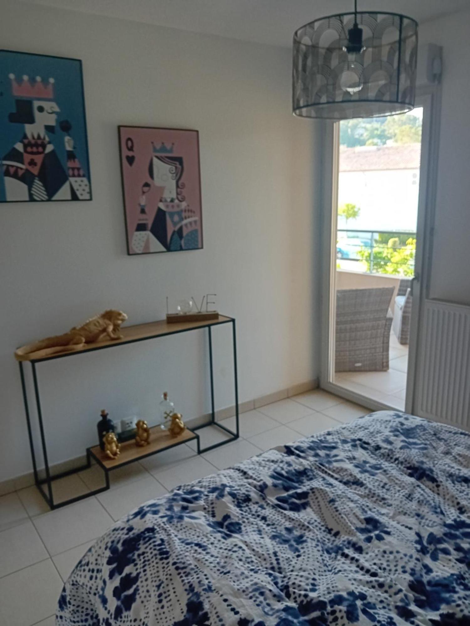 Superbe Appartement T2 Cuers Exteriér fotografie
